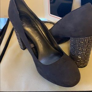 Elegant evening shoes;  suede glitter heals